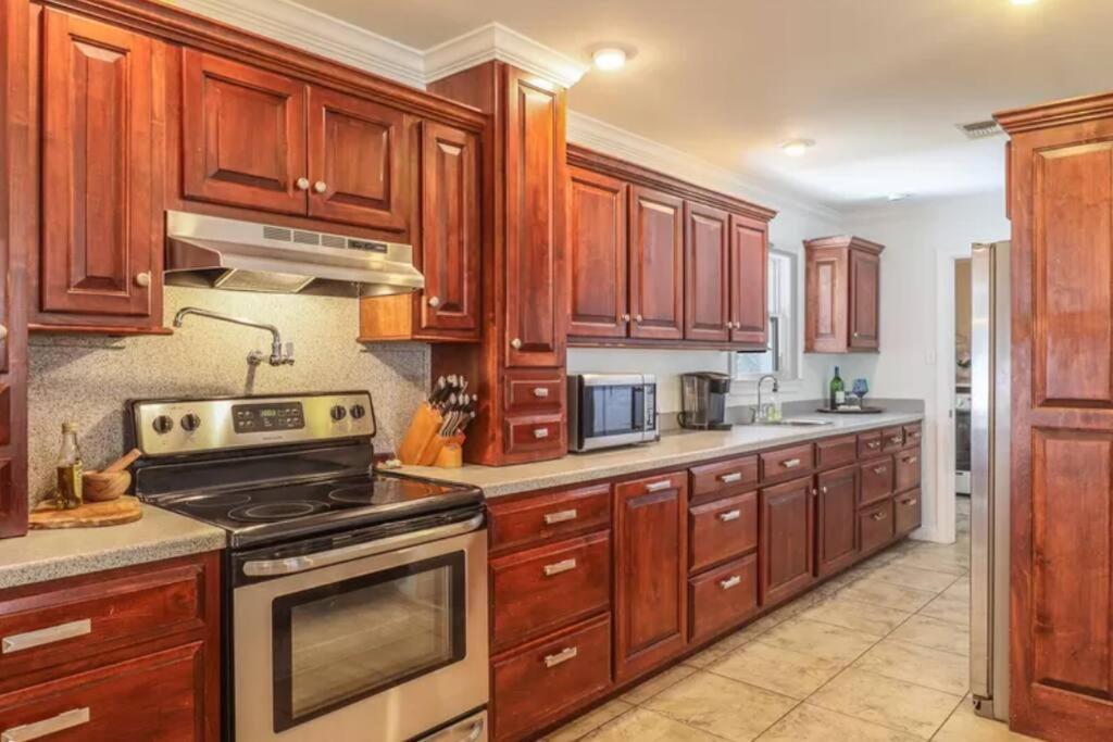 4/3 Home Centrally Located, Beach, Casino, Airport, Dining, Golfing, Shopping, Entertainment Gulfport Extérieur photo