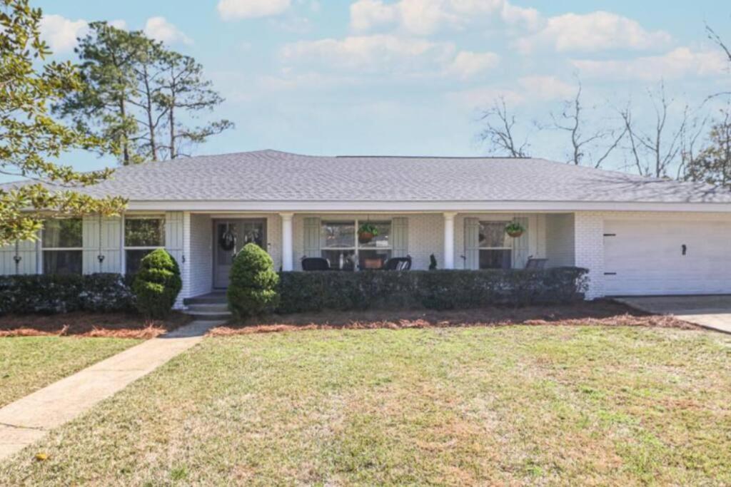4/3 Home Centrally Located, Beach, Casino, Airport, Dining, Golfing, Shopping, Entertainment Gulfport Extérieur photo