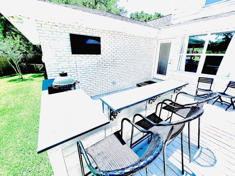 4/3 Home Centrally Located, Beach, Casino, Airport, Dining, Golfing, Shopping, Entertainment Gulfport Extérieur photo